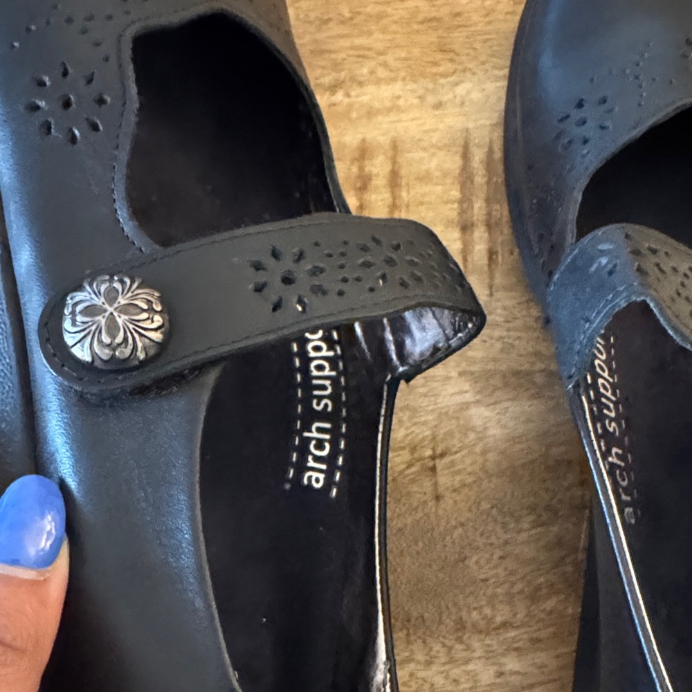 David Tate leather Women's Bev Black Floral Cutout Flats Mary Janes shoes NWOT - Picture 2 of 4
